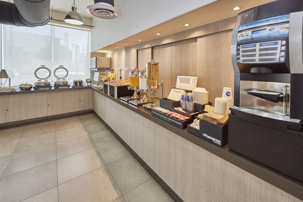 City Express Junior By Marriott San Luis Potosi Zona Industrial Екстериор снимка