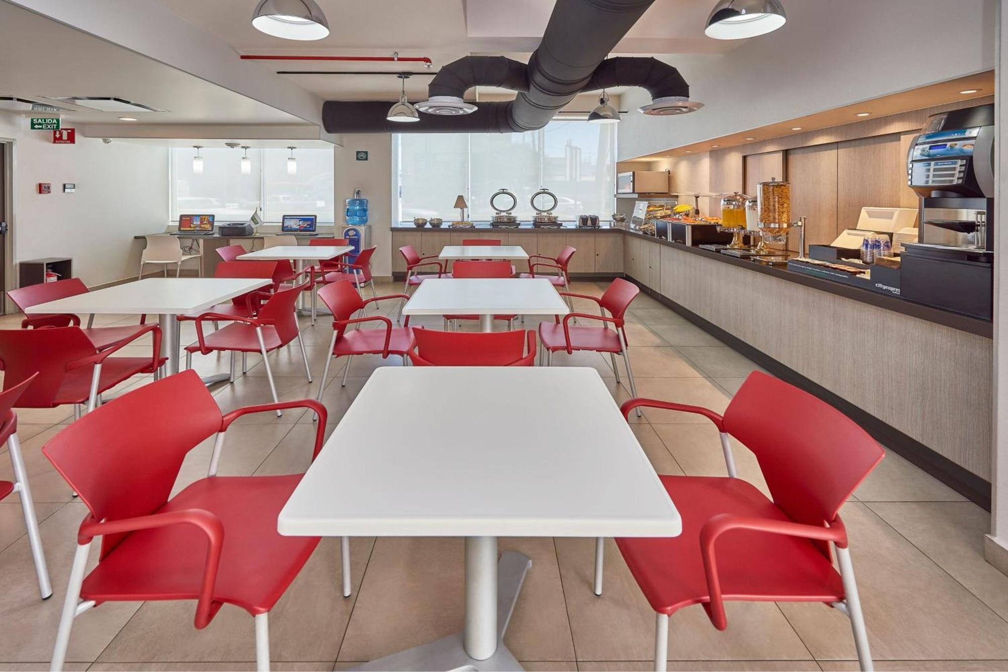 City Express Junior By Marriott San Luis Potosi Zona Industrial Екстериор снимка